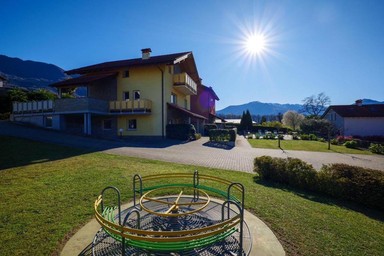 Residence Girasole Casa Gialla Colico Exterior foto